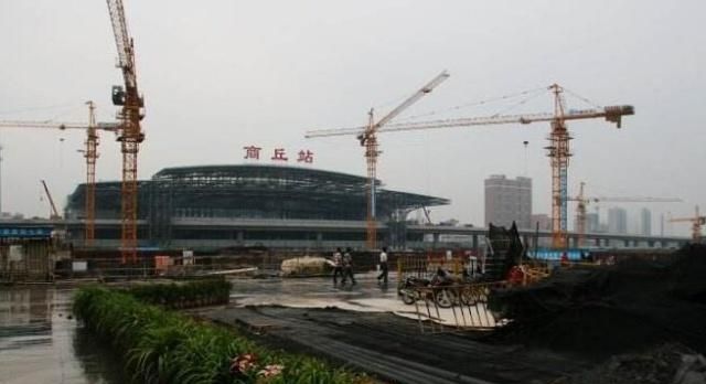 河南最“嚣张”高铁站，百年历史的延续，如今还“三站合一”！