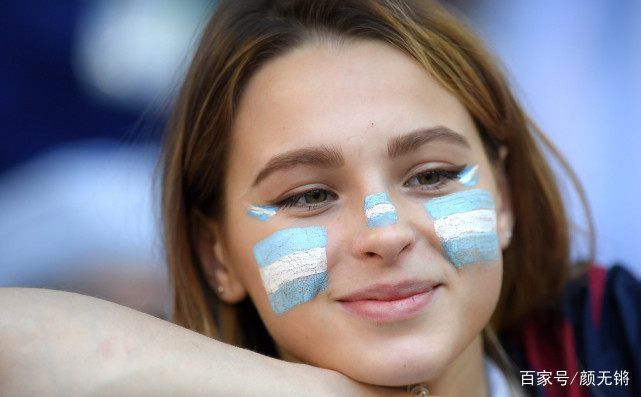 梅西被冰岛逼成低配版C罗 谁碰冰岛能踢好?C