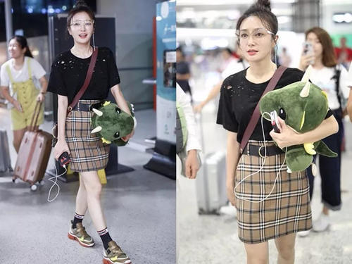 经典回归，秦岚马思纯把格纹穿得很高级