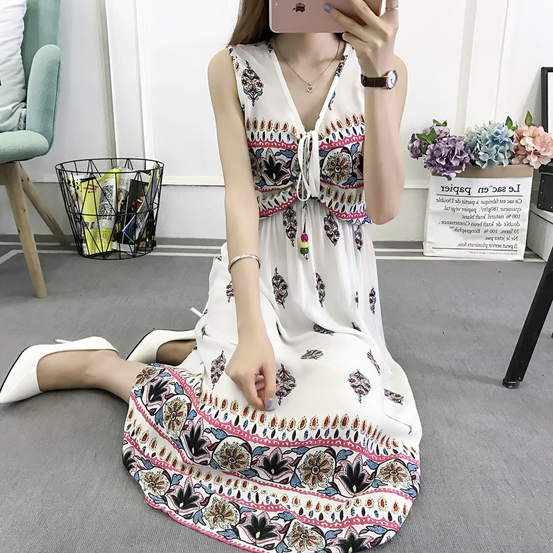 这样穿的“娃娃裙”，比穿夜店裙更迷人，让你魅力四射