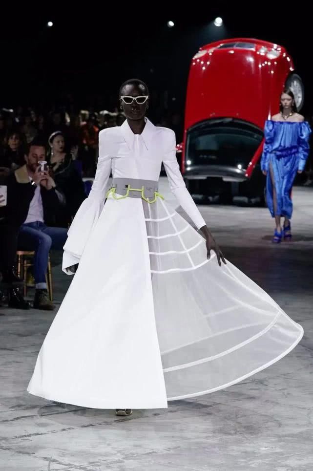  『Off』运动潮牌也可以很时髦丨Off-White 2020 秋冬系列