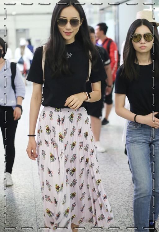 当张俪与韩雪同穿半身裙，网友:终于知道清纯和成熟差距有多大了