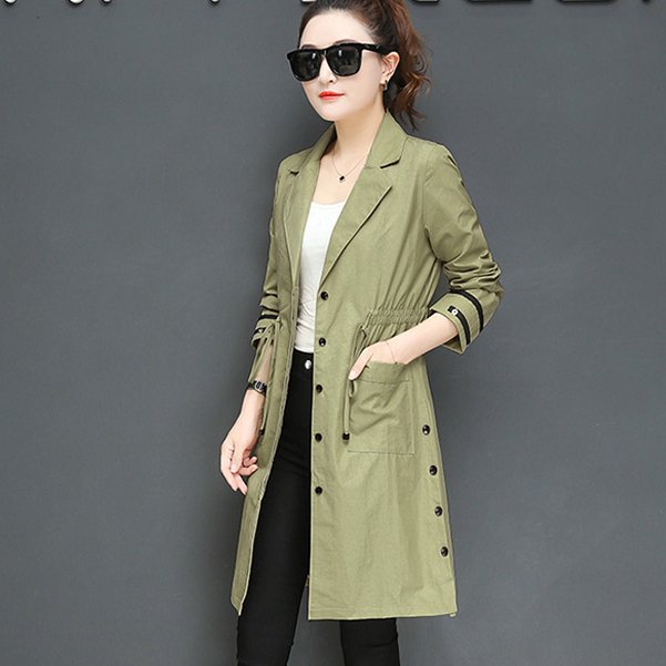 大衣+打底裤早过时了，现在流行这么穿，是不是眼前一亮?