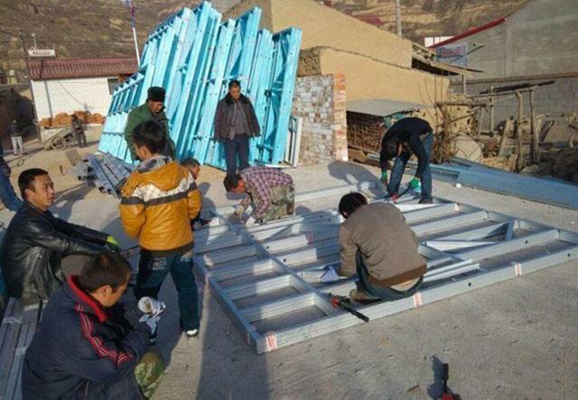 村里小伙花40万盖别墅, 刚开工就被全村人嘲笑 这房子能牢固