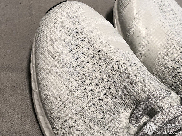 几款热门boost跑鞋展示