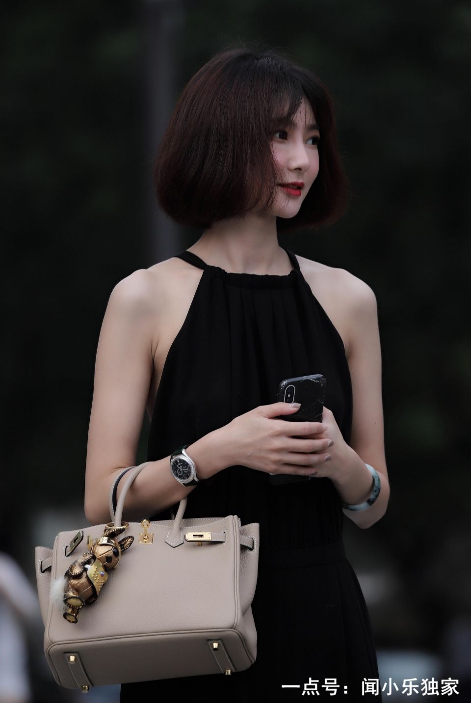 街拍：清新小资范的文静女孩，你喜欢看吗？