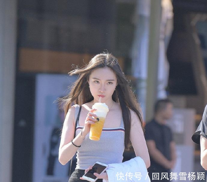 吊带■短裤搭配吊带上衣,夏日穿搭的好选择,清凉感觉让人不得不爱