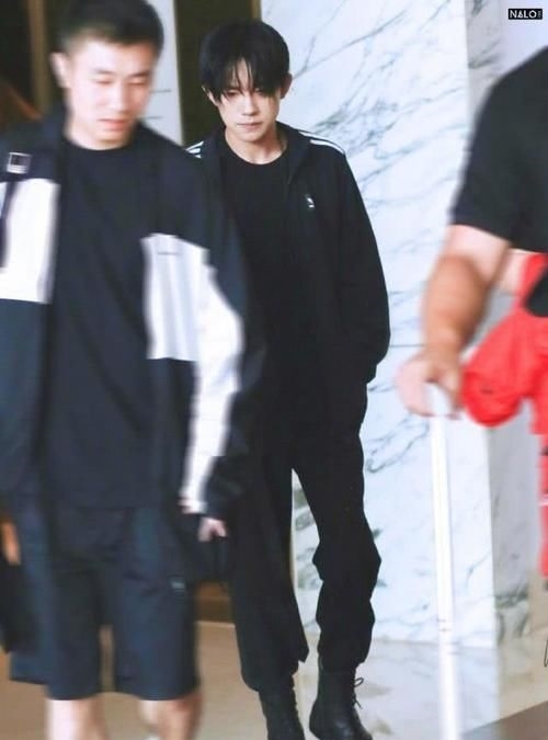 简直■男星运动服大赏!易烊千玺简直是代言人,王一博不愧是时髦精