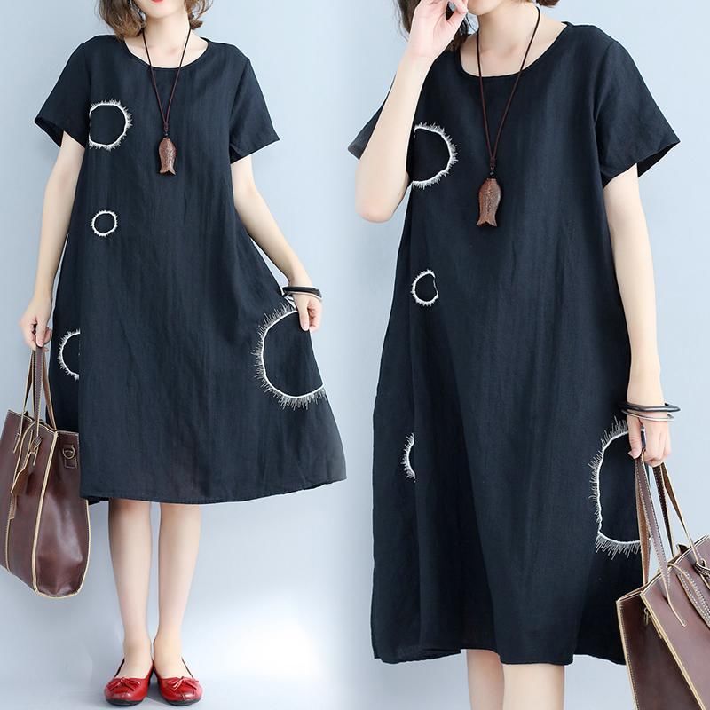 火爆夏季的波点裙,70后阿姨穿上身也毫无违和感,显得人更美