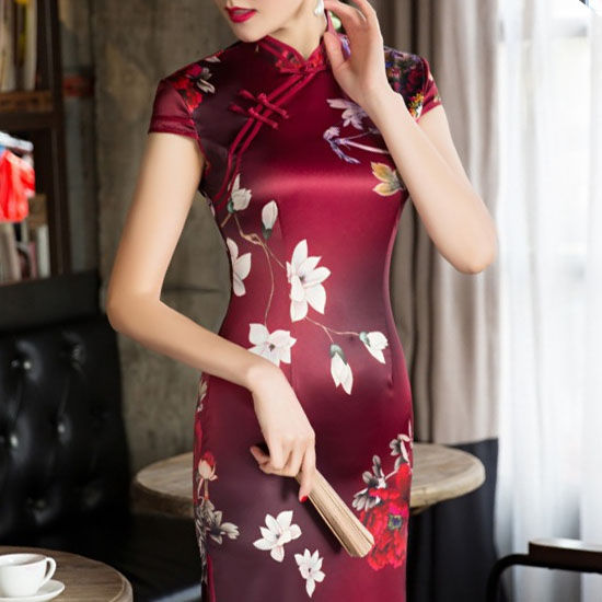 没有比旗袍更撩人的裙子了，洋气美嫩，惊艳群芳不是梦