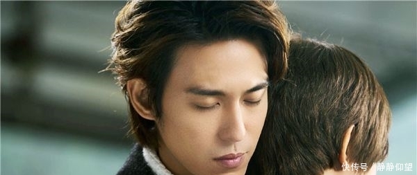 #折颜#《枕上书》男演员换上现代装,帝君折颜帅气,看到连宋差点没认出