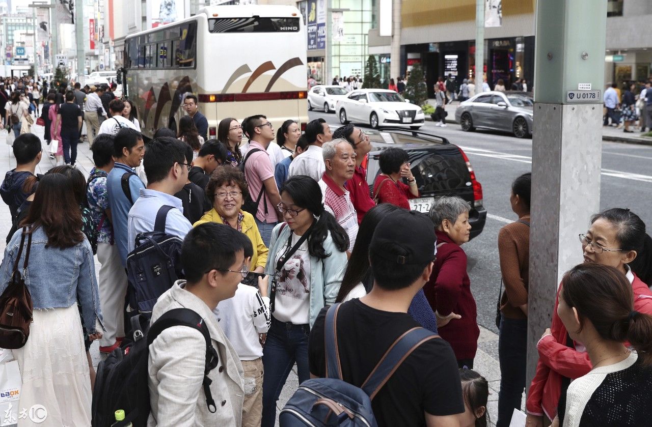 发生何事!日本人喜迎中国国庆竟比中国人还高兴