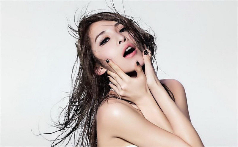 萧亚轩患上了艾滋病?消失多日谣言四起，经纪人证实正在医院治疗