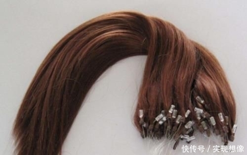 【源于】冬天头皮屑过多,是源于这4种坏习惯,若能改善头发清爽又干净