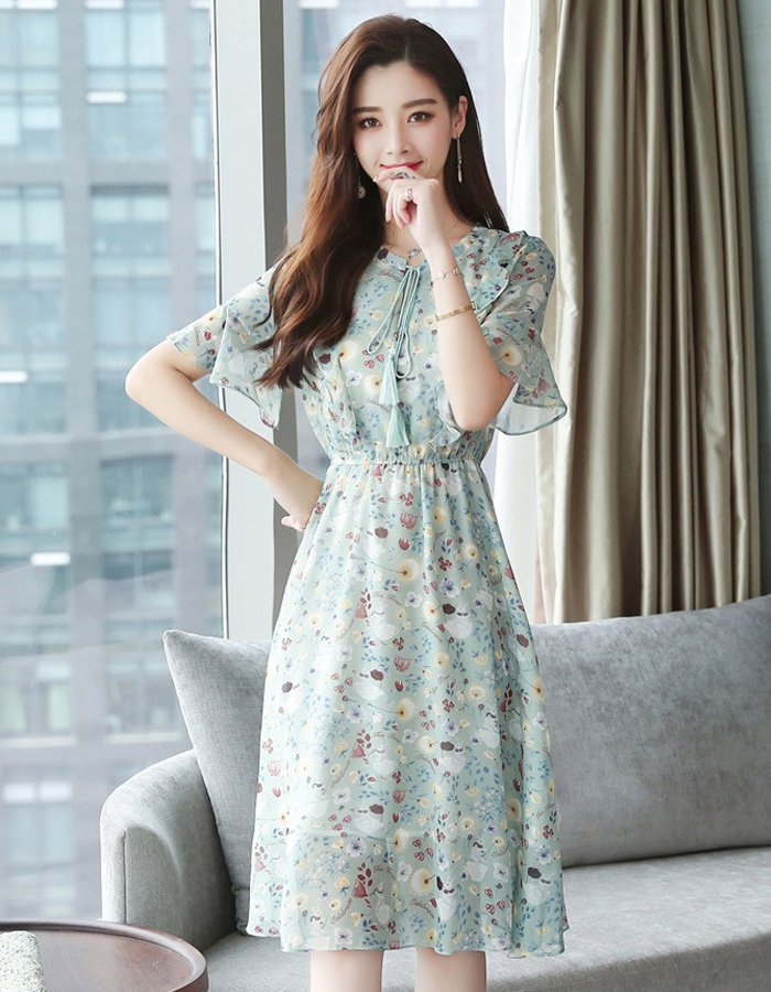 夜店风的性感长裙，舒适还时尚，不暴露也能让你惊艳全场