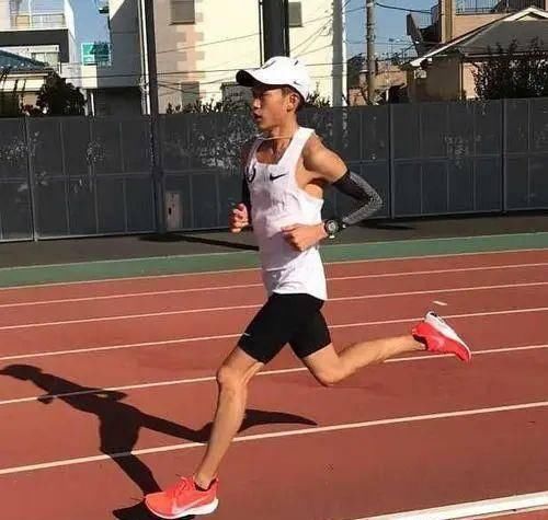  『徒伤悲』跑步露大腿，撸铁脱上衣，你做什么运动，就会有什么身材