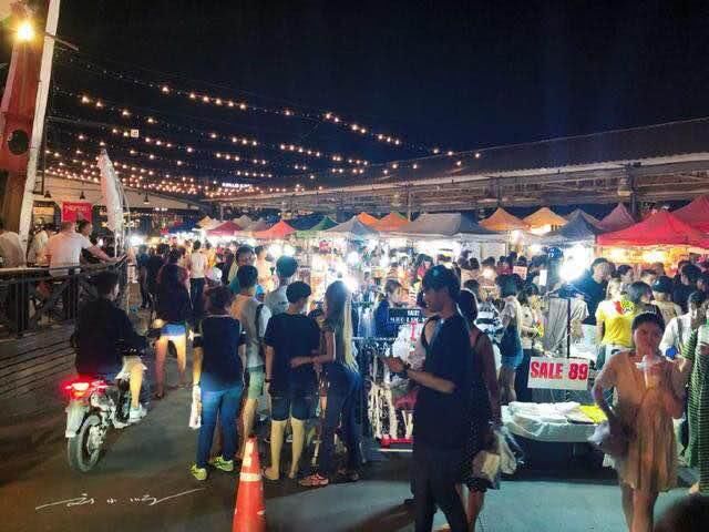 泰国老板被问为何“宰”中国游客，8个字回答网友笑了，自作自受