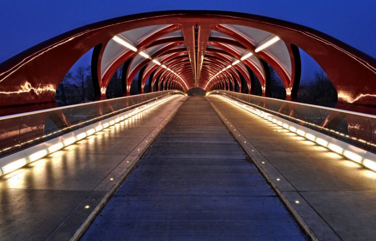 全球最“败家”的桥，仅126米耗资1.4亿，号称世界工程奇迹