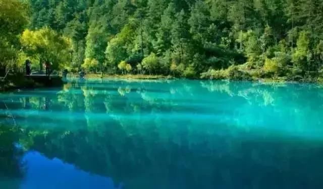 在这里遇见美丽的蓝月谷，看不一样的风景