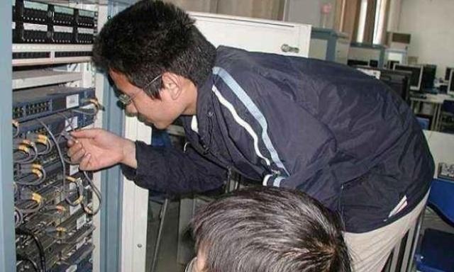 未来十年，农民工将经历“返乡潮”，有两类工人会被淘汰