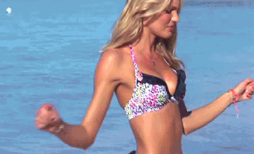 夏天泳衣到底怎么选?才能遮住那一坨肥肉!