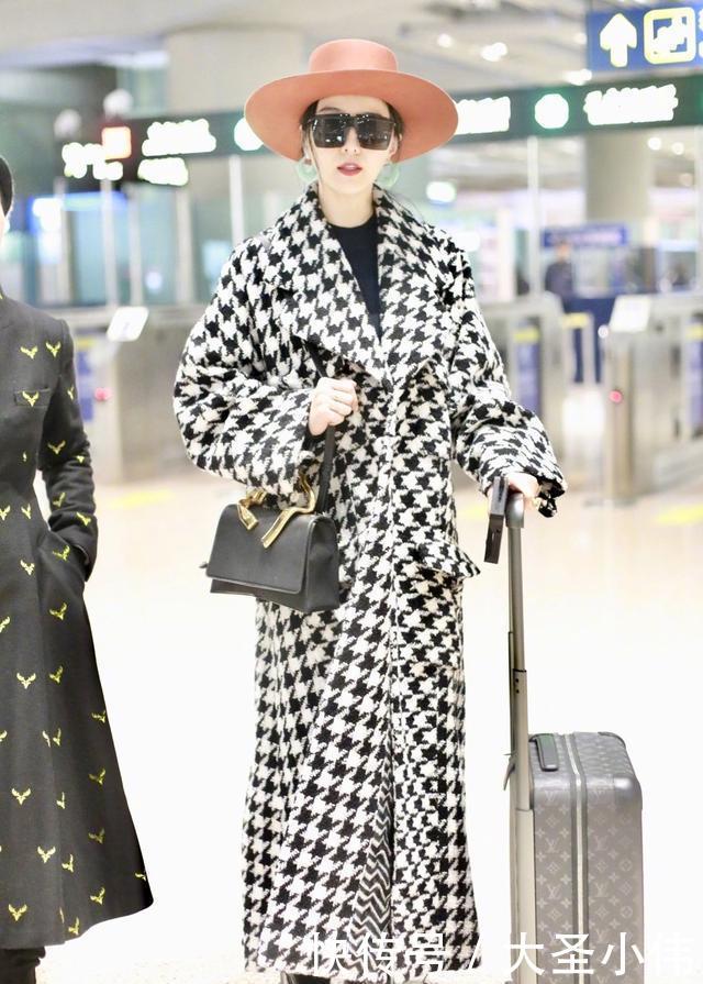  #感好#吴宣仪元气感好强，穿绿色格纹衬衫美到心坎，不愧是90后当红小花
