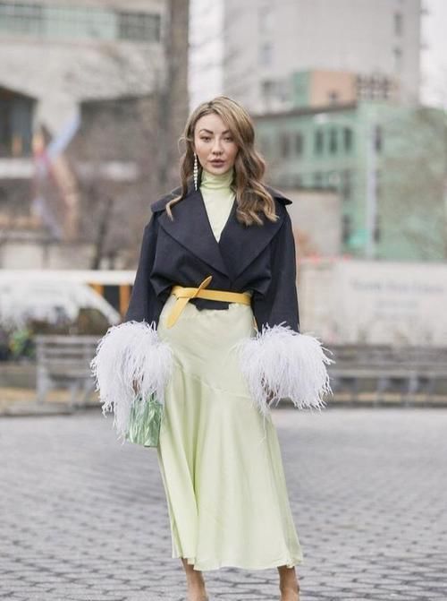  【精致】半身裙眼花缭乱？缎面裙高光泽质感引领时尚，穿出精致高贵美