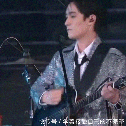 东方卫视跨年郑云龙