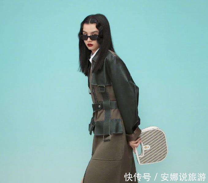 #美女#美女春夏气质太惊艳,复古波浪卷发配白色V领连衣裙,优雅有韵味