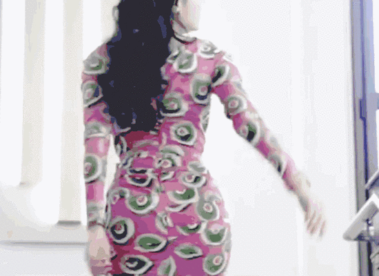 迪丽热巴的身材，范冰冰的身材，张雨绮的身材，都很适合鱼尾裙