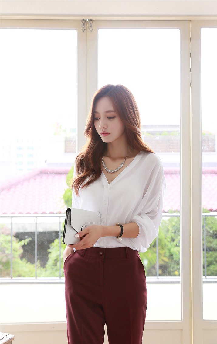 思念，在悠悠岁月里悄悄沉淀;执著，在遥遥守望中风化成石