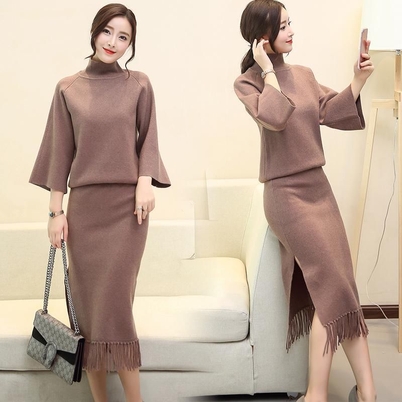 刚入秋，这套装就火了，搭上高跟端庄，洋气，优美动人