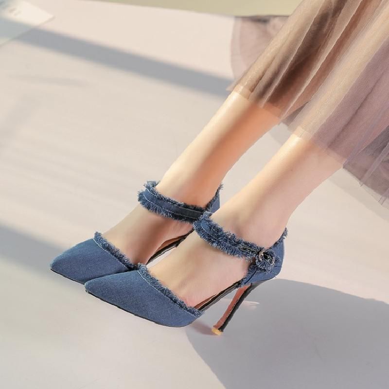 女人没有一双漂亮的尖头高跟鞋,我想,你都不好意思往出说吧?