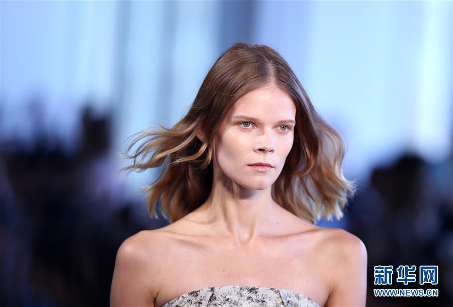 纽约时装周开幕 NOON BY NOOR品牌发布新款时装