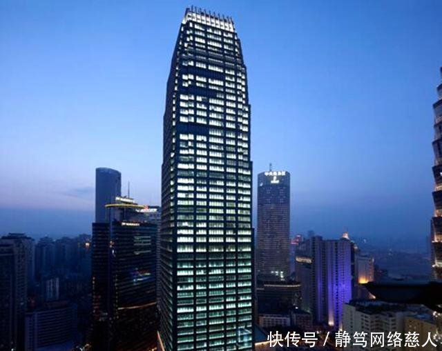 向上长! 重庆已建成(封顶)的七大摩天楼, 看看重庆未来的摩天楼