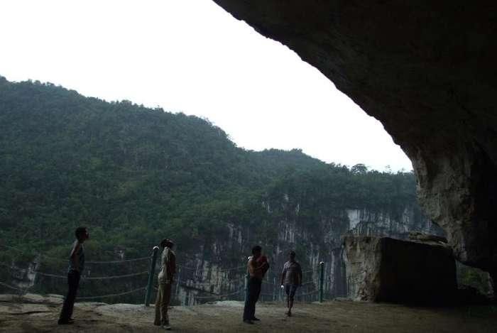 贵州有个世界最大的天坑群, 世界上最大单口电望远镜建于此!