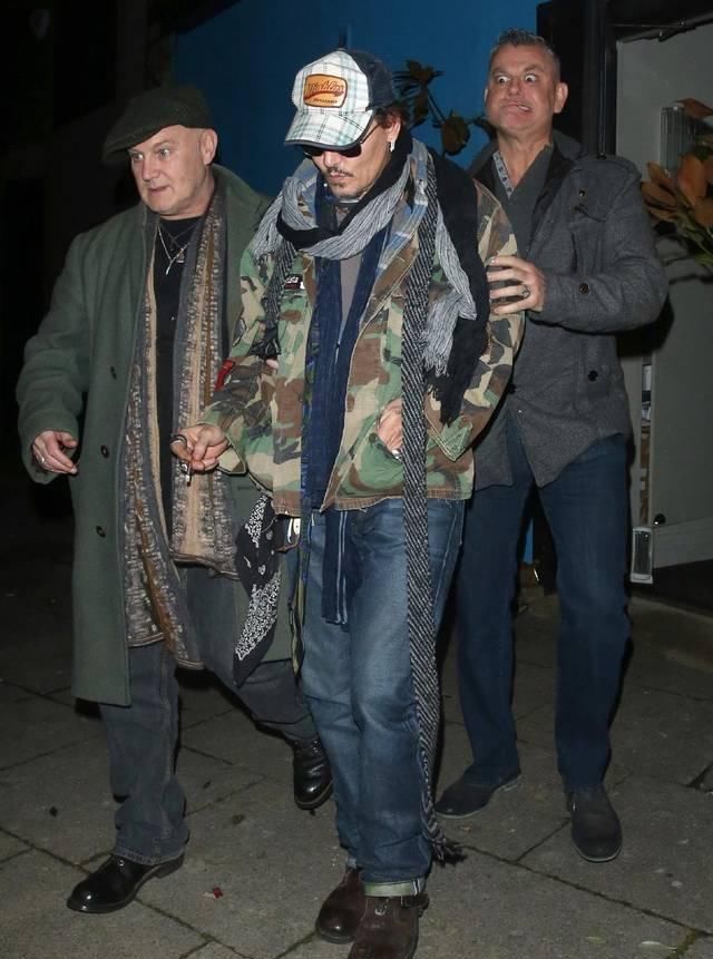  『加勒比海盗』57岁约翰尼·德普深更半夜回归控告家庭暴力诬蔑全过程圆满，损害超5亿美元