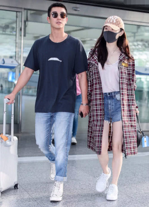 霍思燕提着一个加大版的“铅球”是为了防身?看着就好重啊!