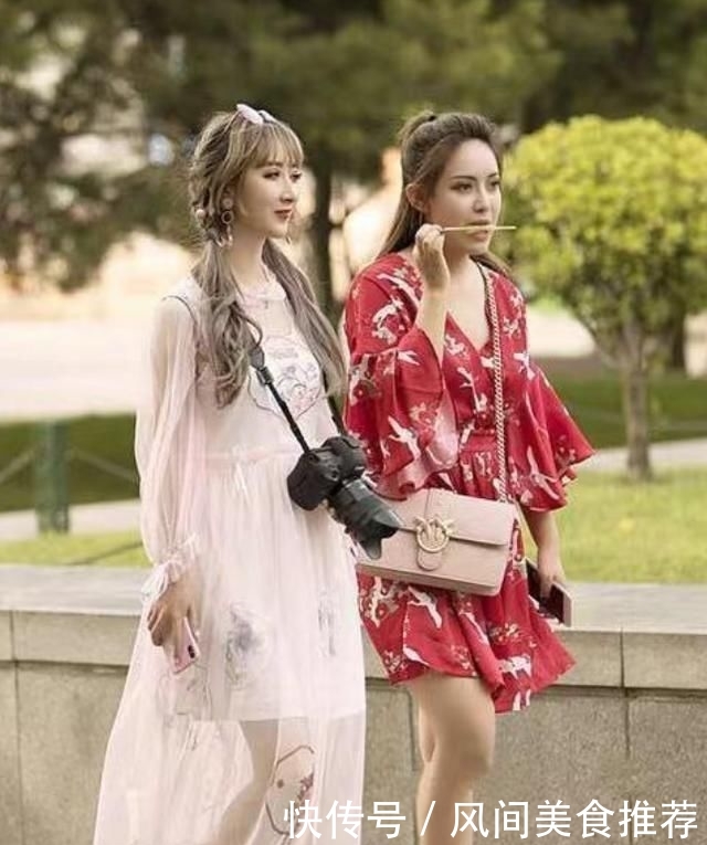 美女■街拍:美女,明眸皓齿白可爱,搭配有致时尚迷人又干练帅气!