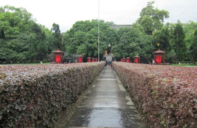 国内“会选址”大学，建在5A级景区内，进入需要买门票！