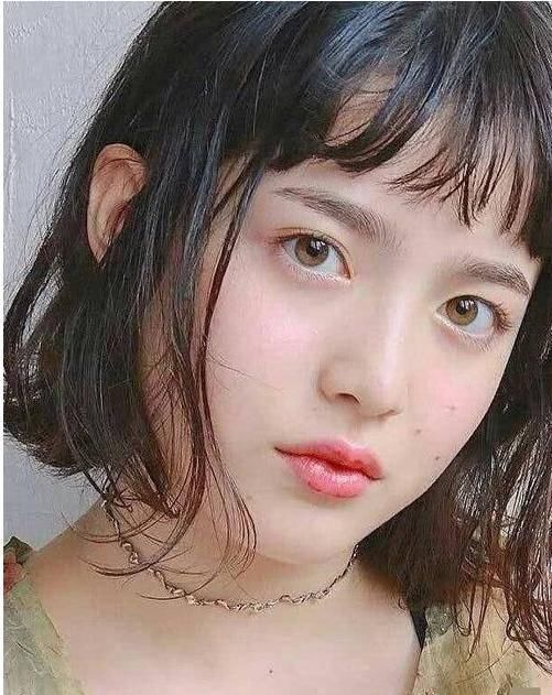  【发型设计】头大脸大女生适合什么刘海？缩放脸型的刘海，新颖独特美