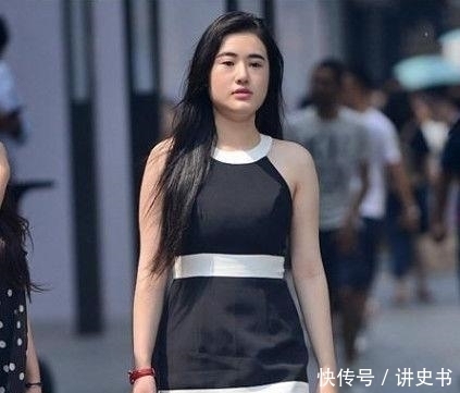气质|气质的街拍美女肤白貌美,散发迷人气质