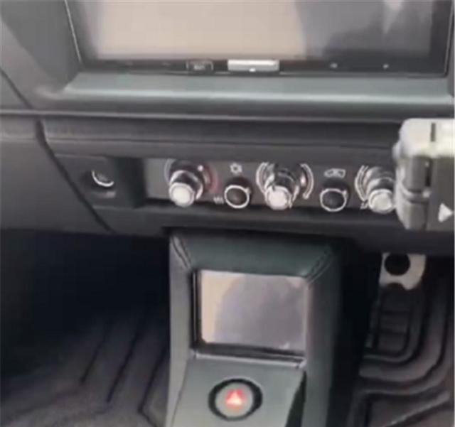  车标■东北首台改“特斯拉车标”的路特斯跑车，4.6秒破百，还挂两地牌