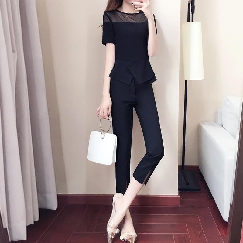 别一成不变的穿裙子了!如今流行的洋气套装火到离谱，美上添嫩