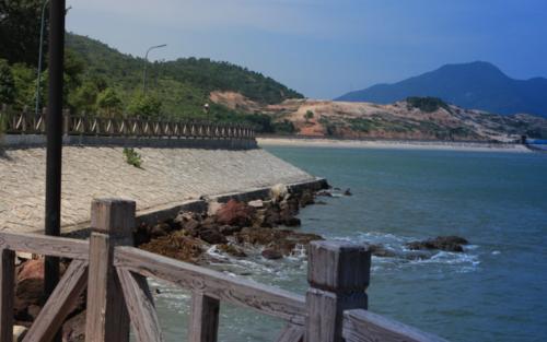 被誉为广东第一湾的小径湾，人少景美，自然海景美不胜收