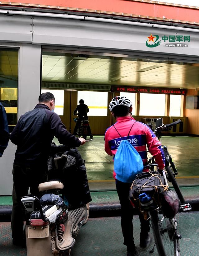  北高速收费站@江城?重启丨解放军报记者全景记录武汉“解封”