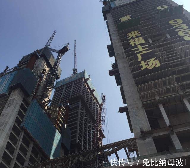 重庆地标来福士，会成为重庆人心中的“五指山”吗