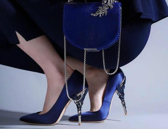 埃及脚女生挑对包头细跟鞋，美翻盛夏