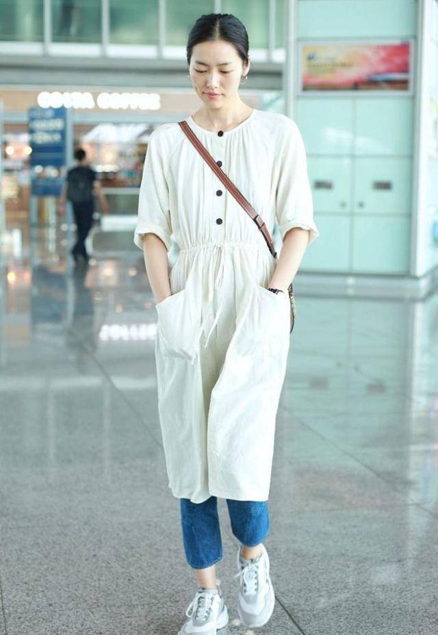 这个夏天,明星的衣时尚又平价~高圆圆、倪妮的都不到100块