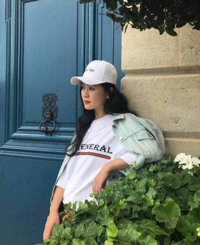 她在最红时突然息影, 丈夫狱中病逝重出江湖, 气质穿搭无人敌!